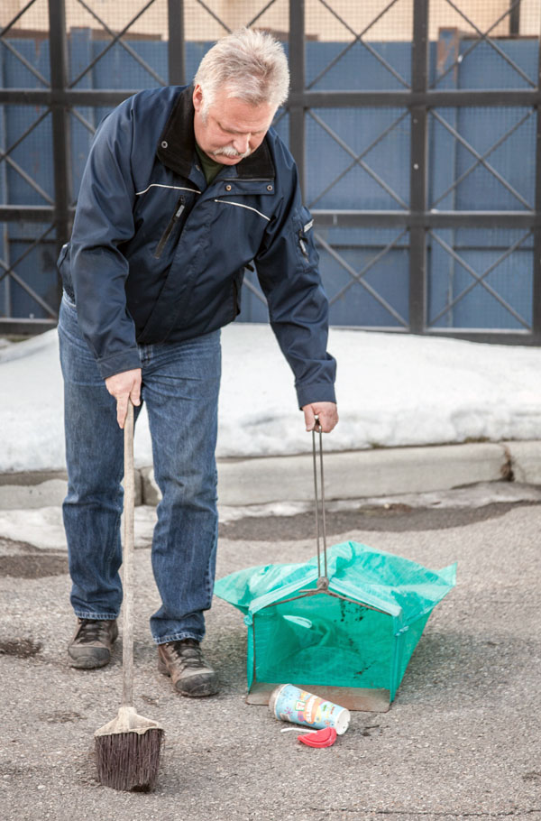 brian winch parking lot litter removal contractor