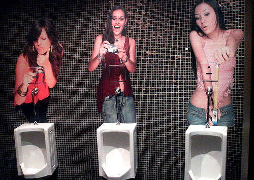funny toilets - girls taking pictures
