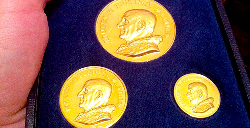 gold coins pope vatican