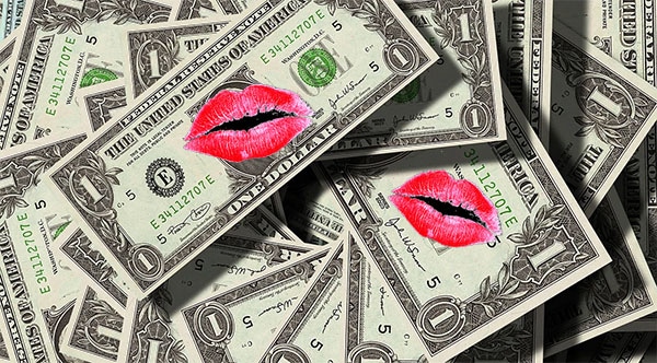 money kisses
